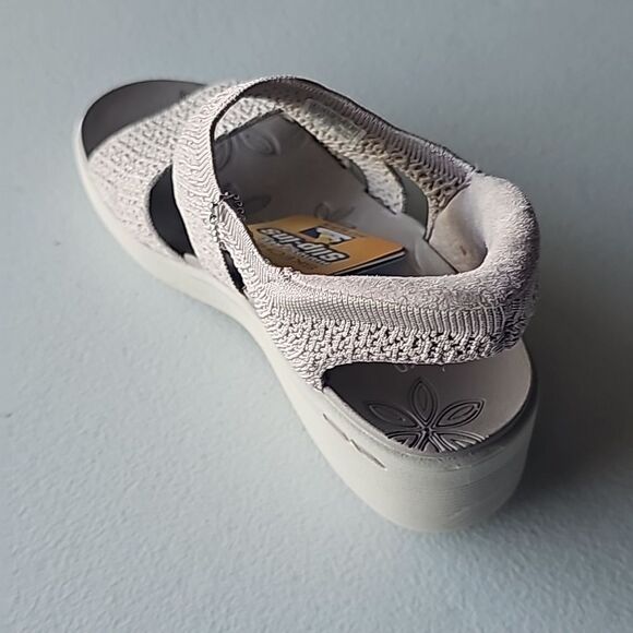 New Sketchers Taupe Pier Lite Adoration Slip Ins Sandal, Size 6.5 - Picture 2 of 6